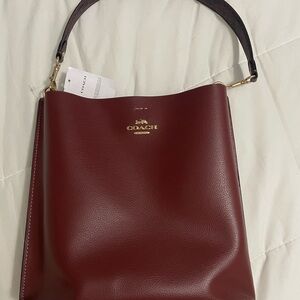 Coach Deep Red Leather Shoulder Bag l